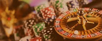 Meja roulette hokbet bernuansa hijau